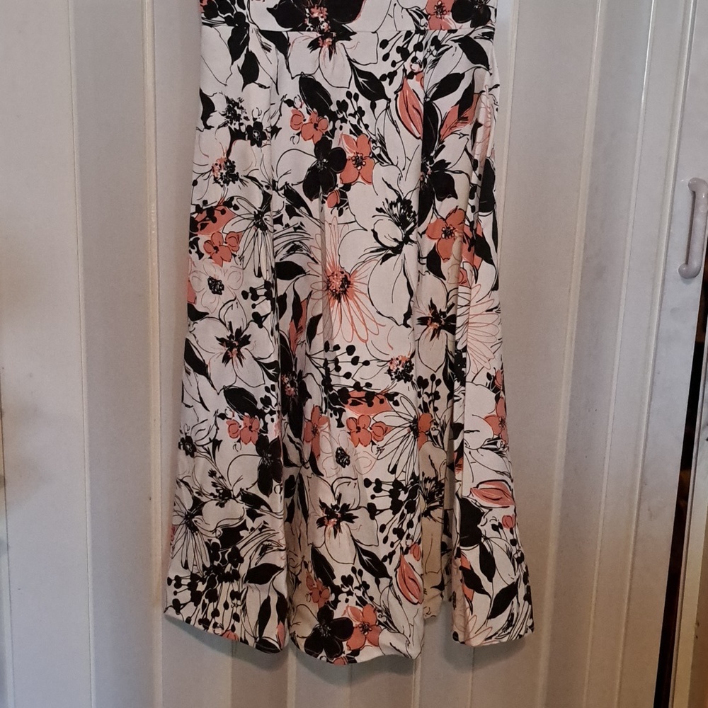 Stop Staring! Sleeveless Dress - Picture 2 of 7